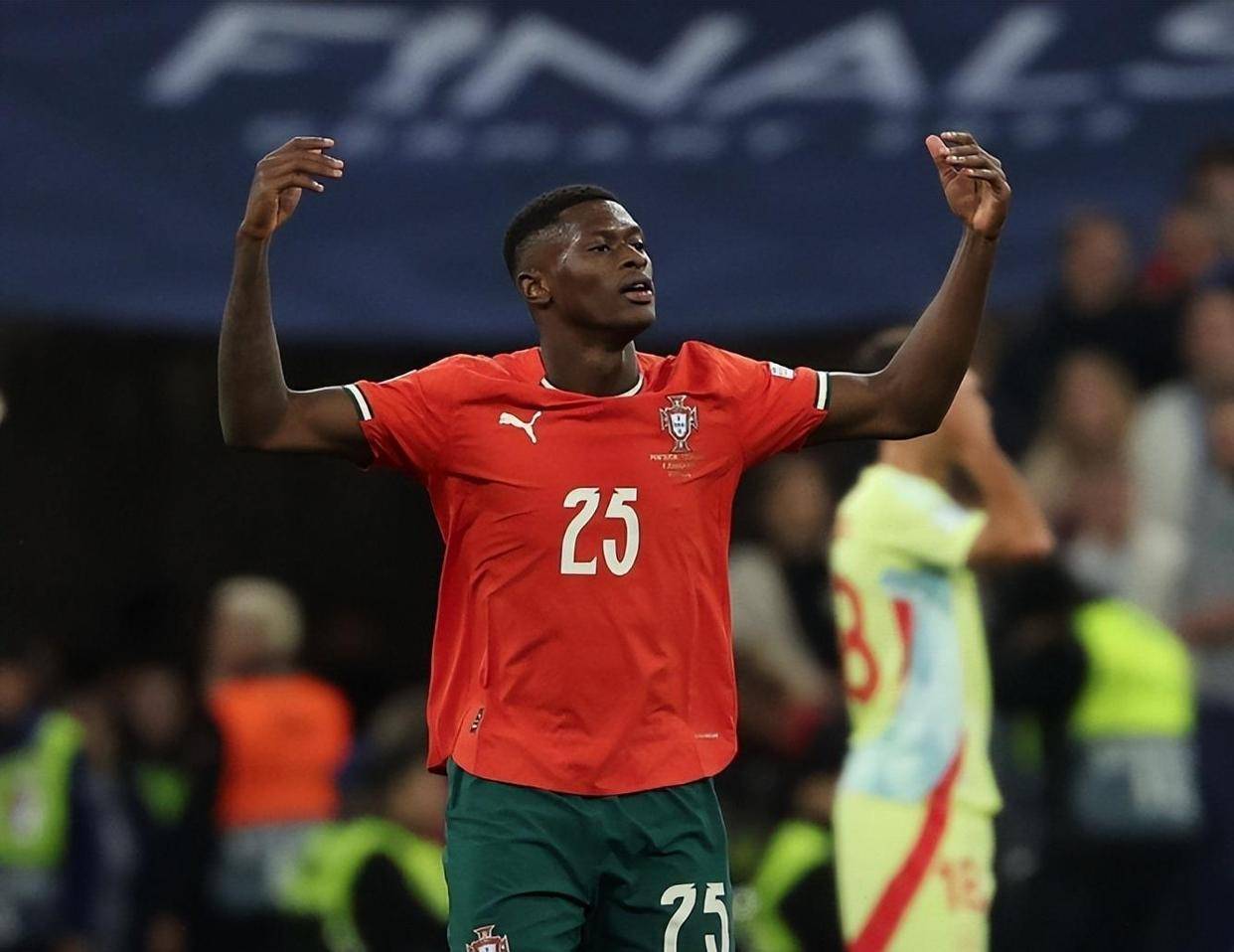 火箭在最后 火箭在最后